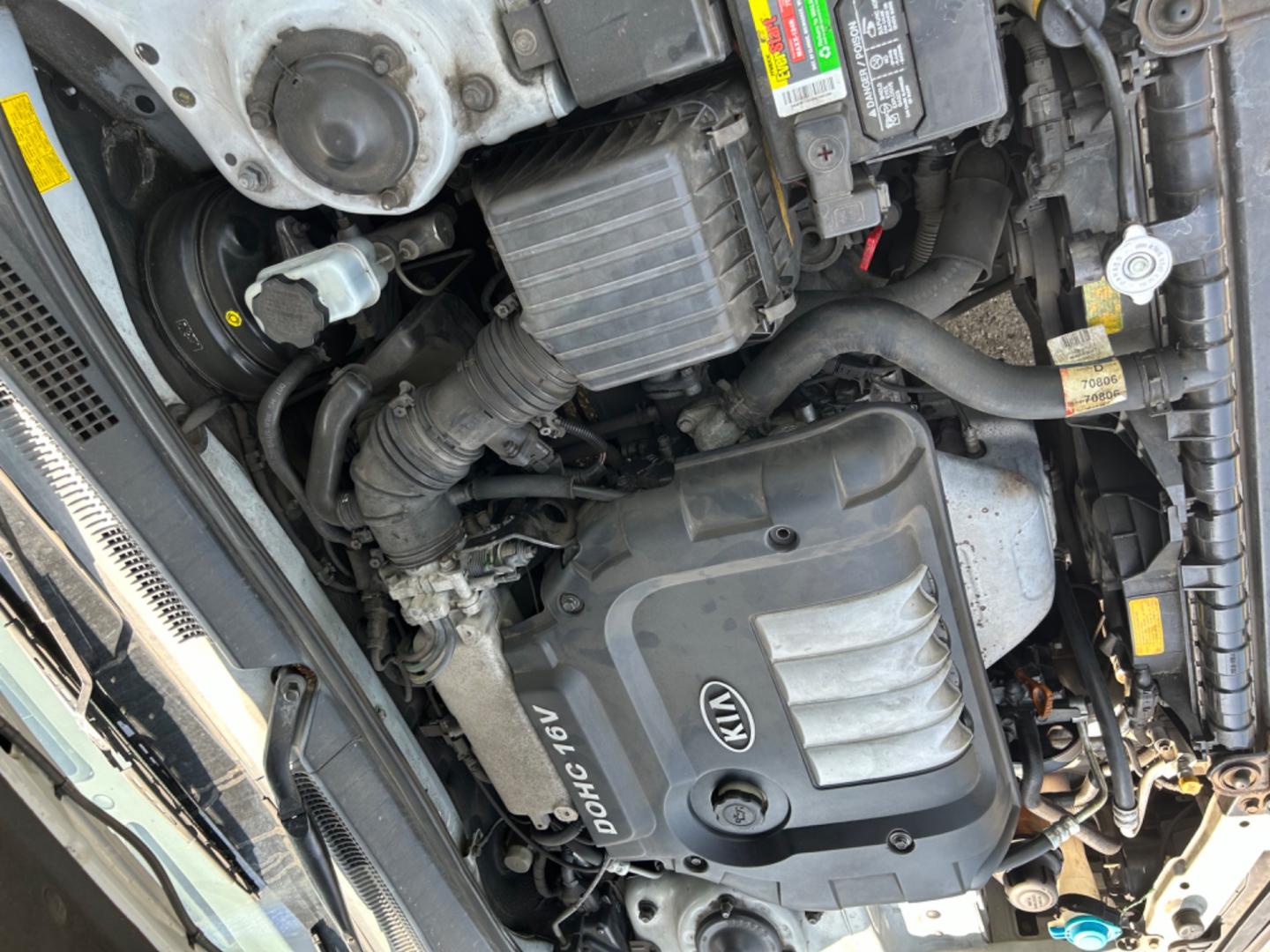 2004 Kia Optima (KNAGD126945) , located at 1758 Cassat Ave., Jacksonville, FL, 32210, (904) 384-2799, 30.286720, -81.730652 - $3500.00----------2004 KIA OPTIMA LX 129,627 MILES EXTRA CLEAN ICE-COLD AIR CONDITIONING 4-DOOR SUNROOF ALLOYS SPOILER RUNS GREAT ASK ABOUT 50/50 BHPH FINANCING FOR THIS VEHICLE CALL US NOW @ 904-384-2799 - Photo#21
